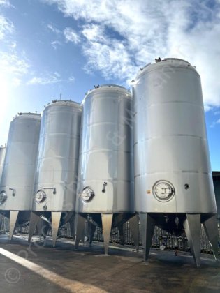 60,000 L シュワルテミルフォー 超清浄無菌ジャケットタンク ボトムエントリーミキサー付