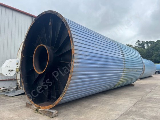 113,500リットルステンレス鋼製断熱・被覆液体貯蔵サイロ