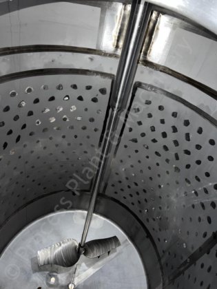 3,000升不锈钢夹套罐，带顶部安装的桨式混合器