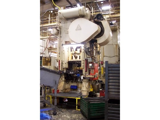 400 ton Clearing 42"x36" Used