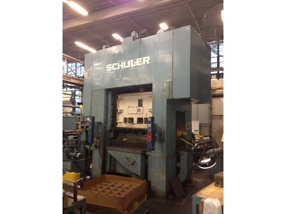1980 250 ton Schuler 64"x44"