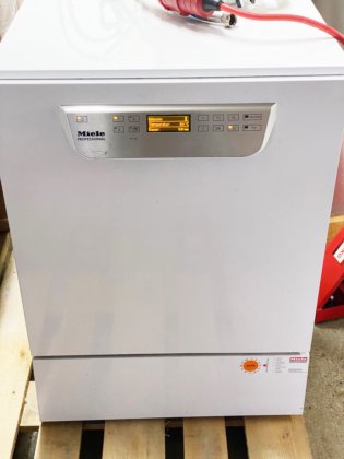 Miele PG8583 实验室用带篮洗碗机