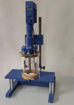 IKA LR-2.ST 2000 毫升实验室反应釜，动力控制粘度