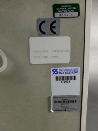 Millipore 水纯化系统，Milli Q Academic 型。