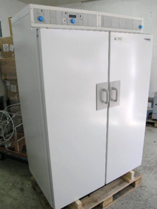 贺利氏 UT6760 烤箱