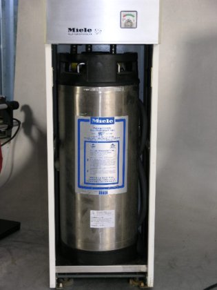 带滤芯的 Miele GE749 净化器