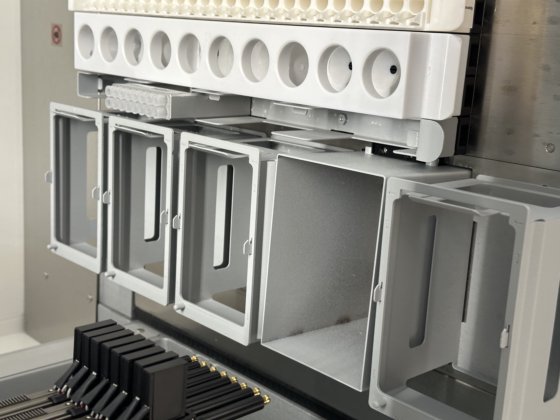 Tecan Fluent 780 配有计算机、软件和部件的液体处理机