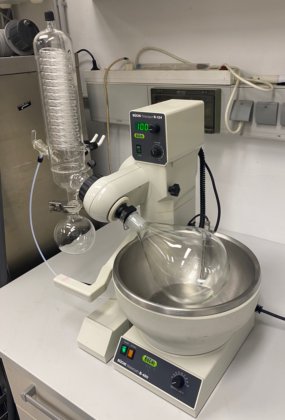 配备 B-480 水浴槽和立式冷凝器的 Buchi R-124