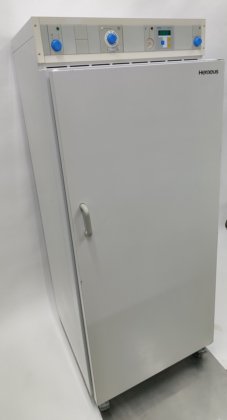 贺利氏 B 6420 培养箱，70°C