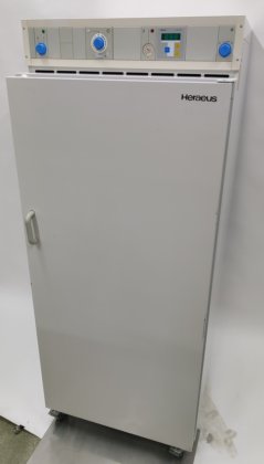 贺利氏 B 6420 培养箱，70°C