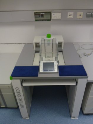 梅特勒 XP56 比较器微量天平 最大：52g --