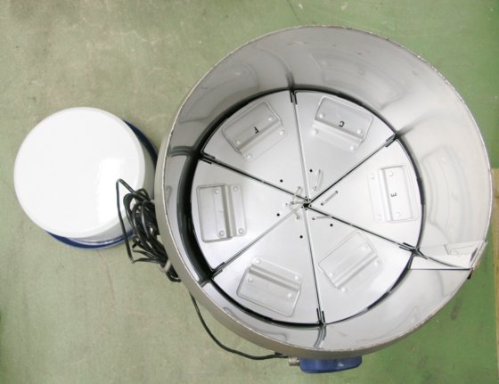 泰勒沃顿 3K 型低温贮藏室，带警报器，滚轴