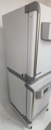 2 个新的 Eppendorf CellXpert C170i