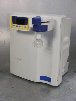 Sartorius Arium 611 VF 净水器，带超滤和紫外线功能，TOC: