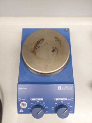 IKA RET 基本模拟磁力搅拌器，带加热和磁力搅拌子