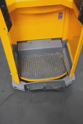 永恒力高举升卡车驾驶室