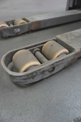 永恒力高举升卡车驾驶室