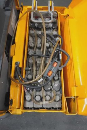 永恒力低叉车驾驶室