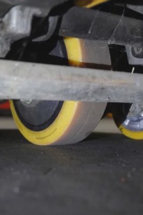 永恒力低叉车驾驶室