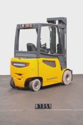 永恒力四轮前叉车