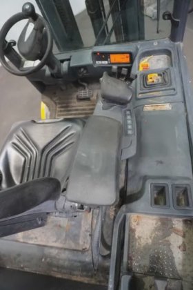 永恒力四轮前叉车