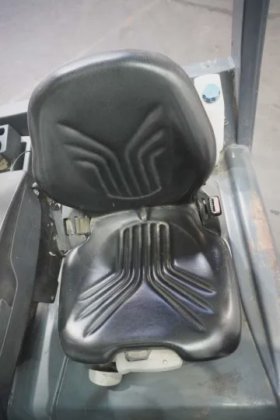 永恒力四轮前叉车