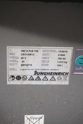 永恒力三轮前叉车