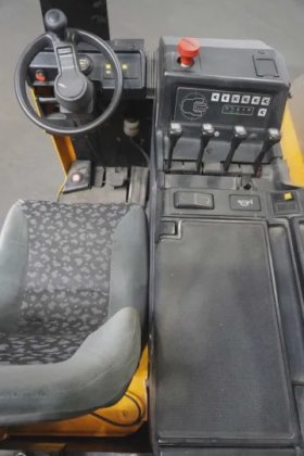 永恒力前移式叉车