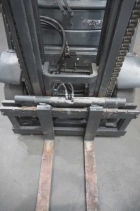 林德四轮前叉车