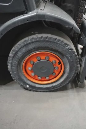 林德四轮前叉车