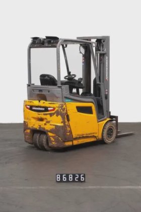 永恒力三轮前叉车