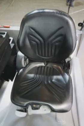 永恒力四轮前叉车