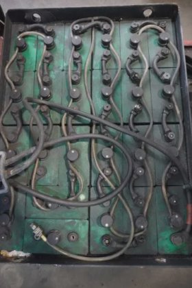 林德三轮前叉车