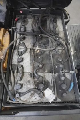 STILL 三轮前装载机