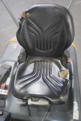 STILL 三轮前装载机