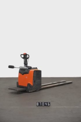 丰田低叉车驾驶室