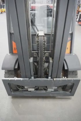 林德四轮前叉车