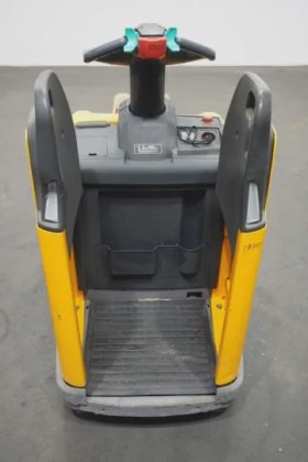 永恒力低叉车驾驶室