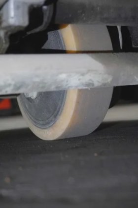 永恒力低叉车驾驶室