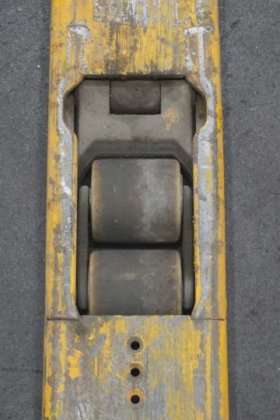 永恒力低叉车驾驶室