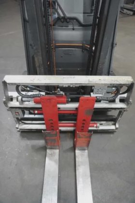 林德四轮前叉车