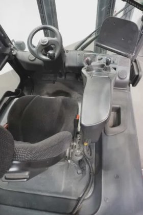 林德四轮前叉车