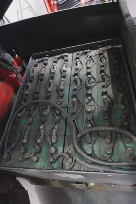 林德四轮前叉车