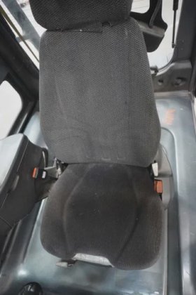 林德四轮前叉车