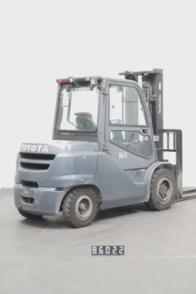 丰田四轮前装载机