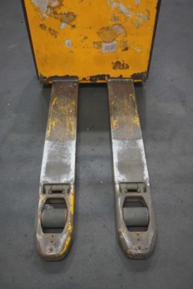 永恒力低升降卡车耕耘机