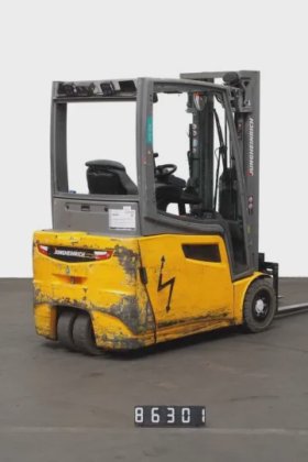 永恒力三轮前叉车