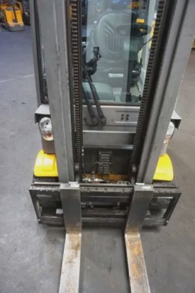 永恒力四轮前叉车