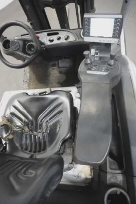 STILL 三轮前装载机