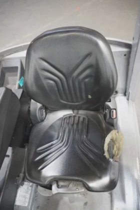 永恒力四轮前叉车